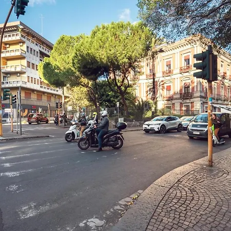 Palazzobellini Bed and Breakfast Κατάνια